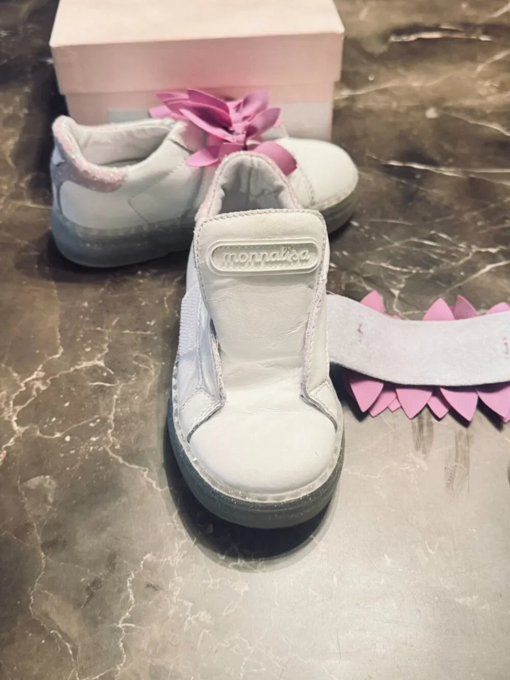 MONA LISA GIRL'S WHITE LEATHER SNEAKERS WITH LAVENDER PETALS, LOOP & HOOK